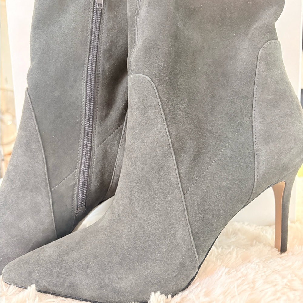 Elegant Gray Women's Boots